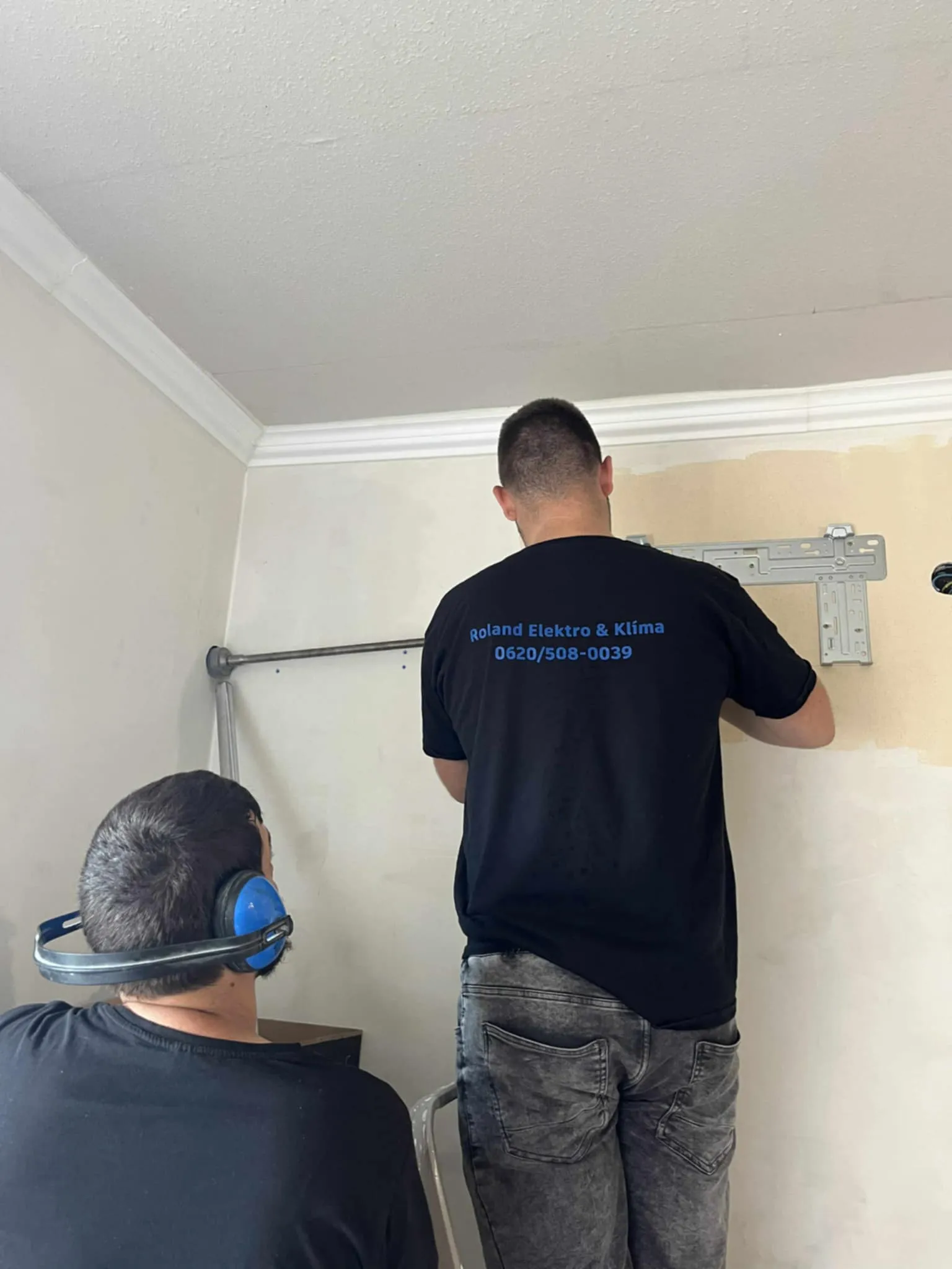 Klímaszerelés - Külső egység rögzítése